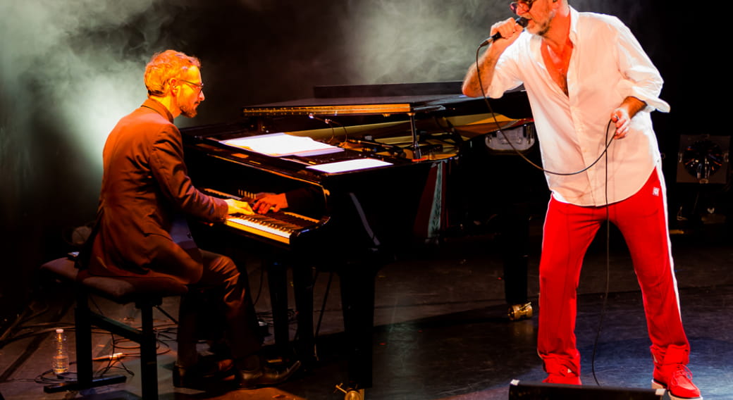 Cantona sings Éric | La Coopérative de Mai
