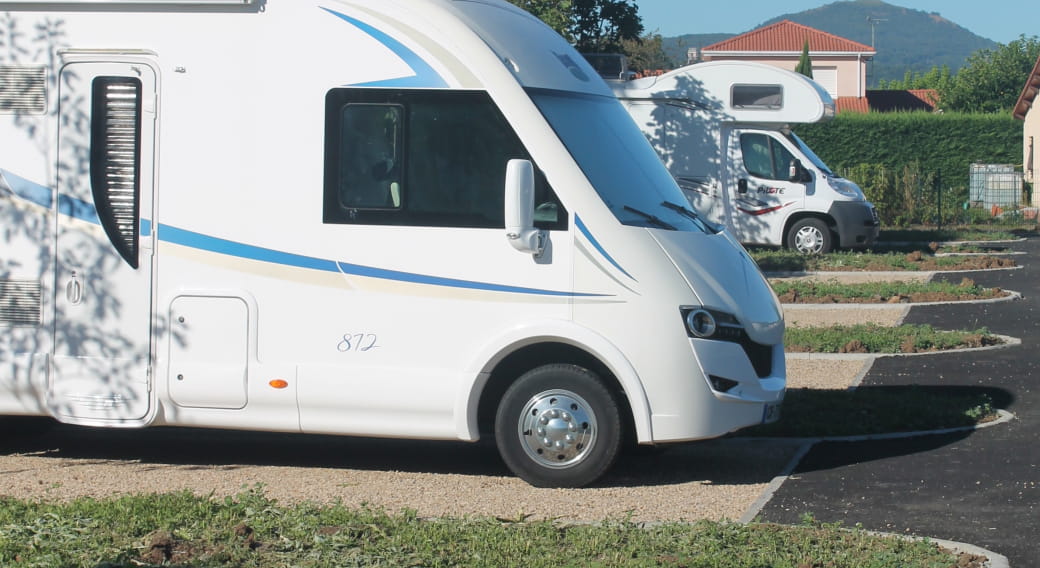 AIRE CAMPING-CAR ISSOIRE