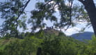 Château d'Aritas depuis le sentier d'accès