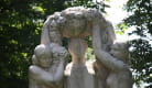 Sculpture 'les Présents de la Terre' dit 'Les Trois Grâces'