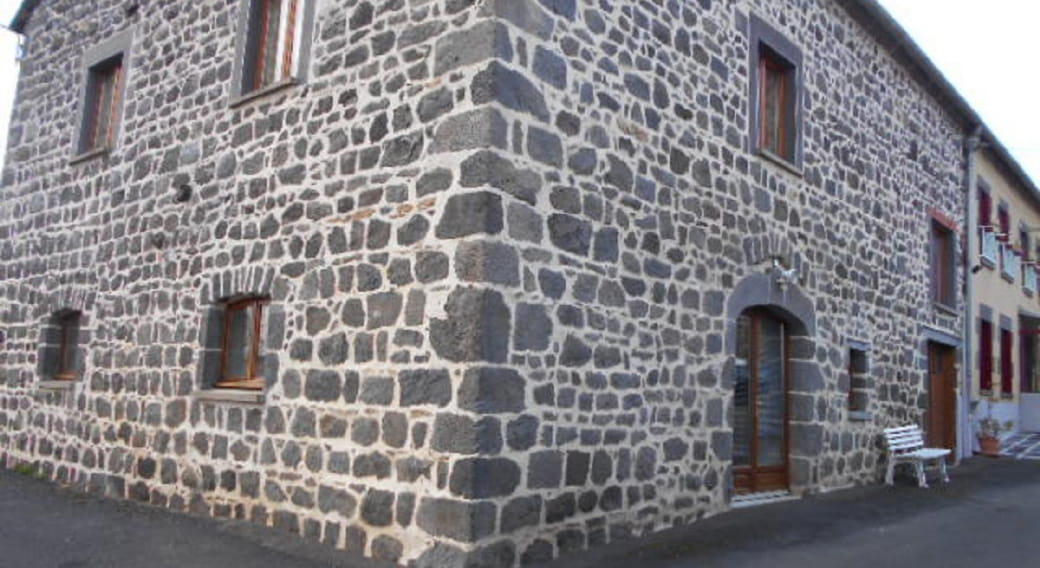 Maison en vieille pierre