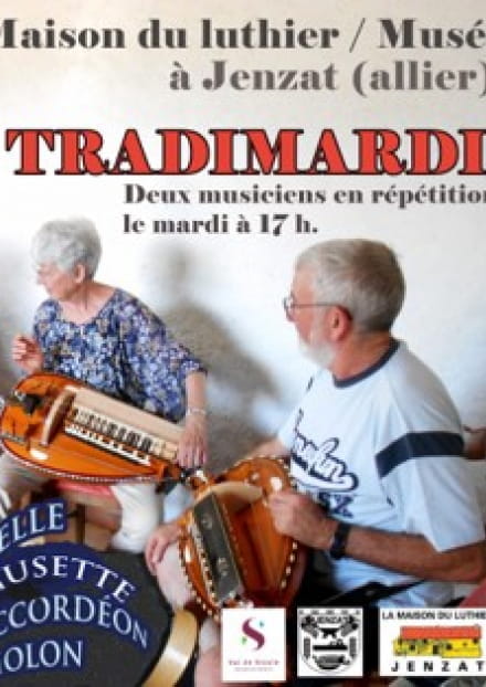 TRADIMARDI : deux ou trois musiciens traditionnels en répétition sur des répertoires collectés