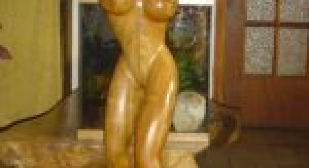 Statue de femme
