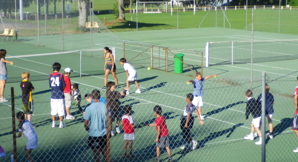 Cours de tennis - Stage multi-sports
