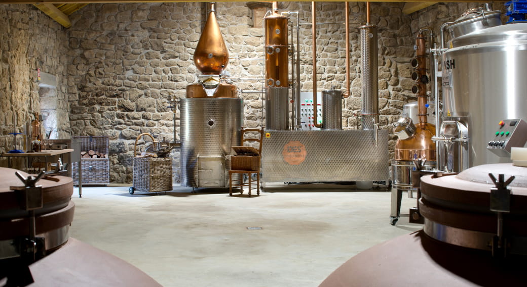 Atelier de distillation MEZENK
