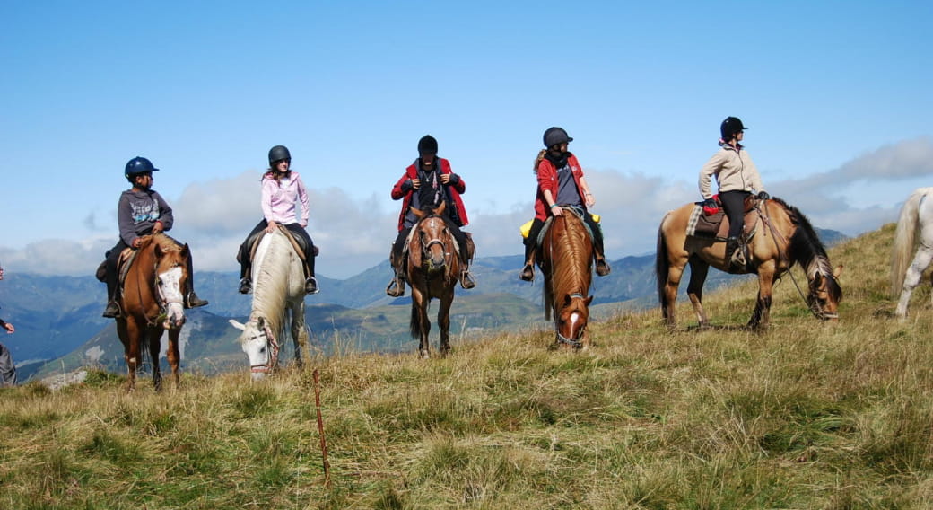 Haute Auvergne on horseback - Tour des Volcans trek with Cheval Découverte Riding Centre