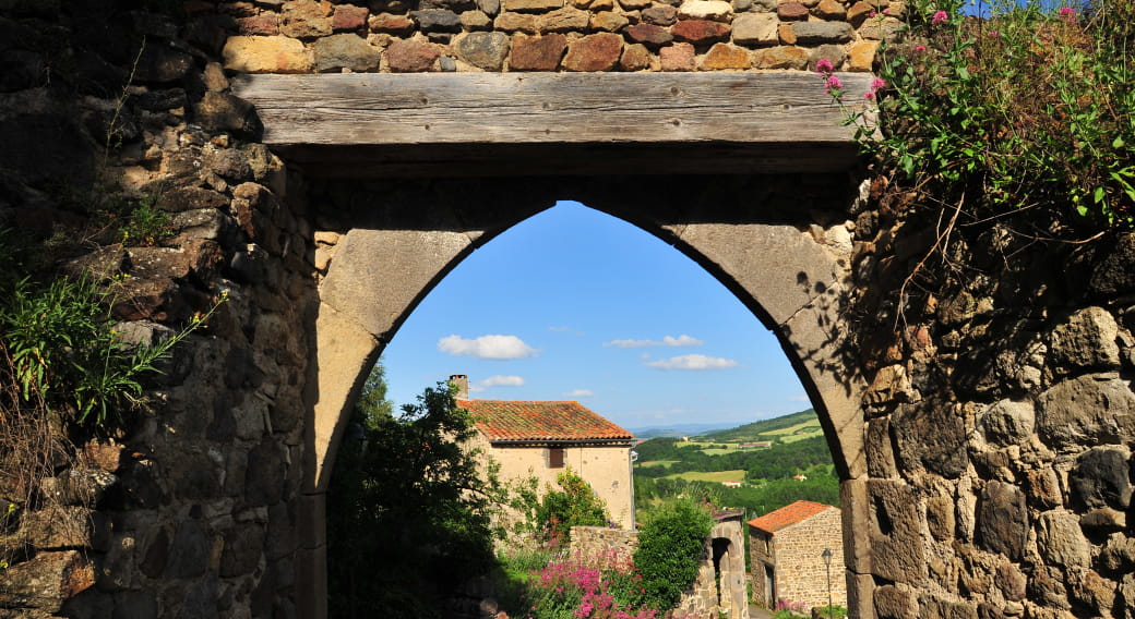 Village médiéval perché de Montaigut-le-Blanc